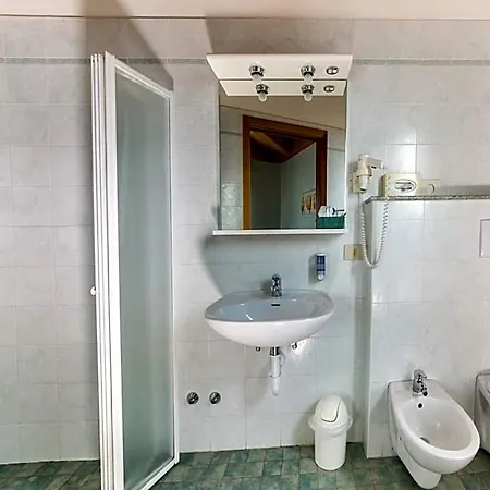 Hotel Mara 3*